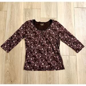 Floral patterned half sleeve top
